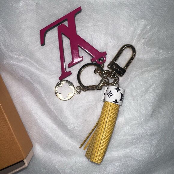 Authentic RARE LOUIS VUITTON Pop Tassel Bag Charm Large LV Box Cover GIFTABLE - Picture 14 of 15